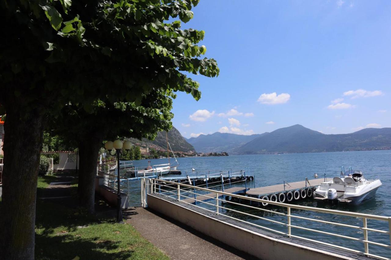 La Finestra "Sul Lago" Predore Eksteriør billede