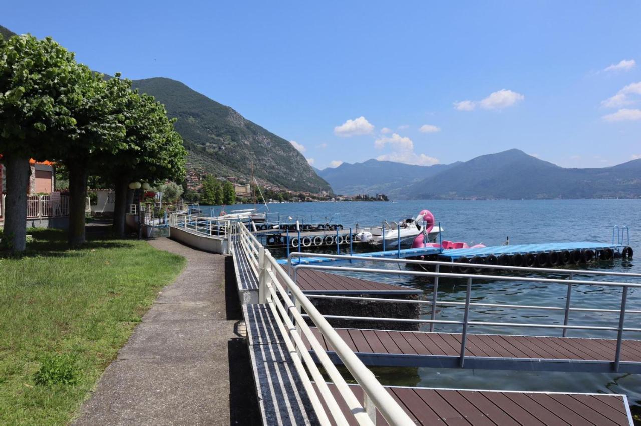 La Finestra "Sul Lago" Predore Eksteriør billede